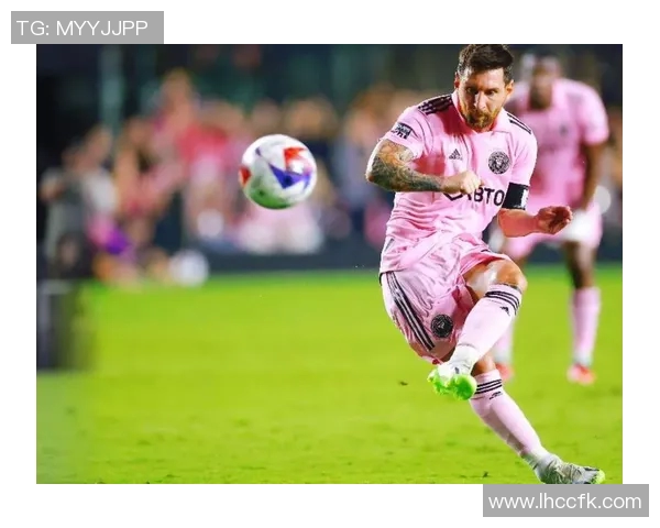 全球足球传奇球星大全解析:从贝利到梅西的足坛巨星成长之路 全球足球传奇球星大全解析:从贝利到梅西的足坛巨星成长之路